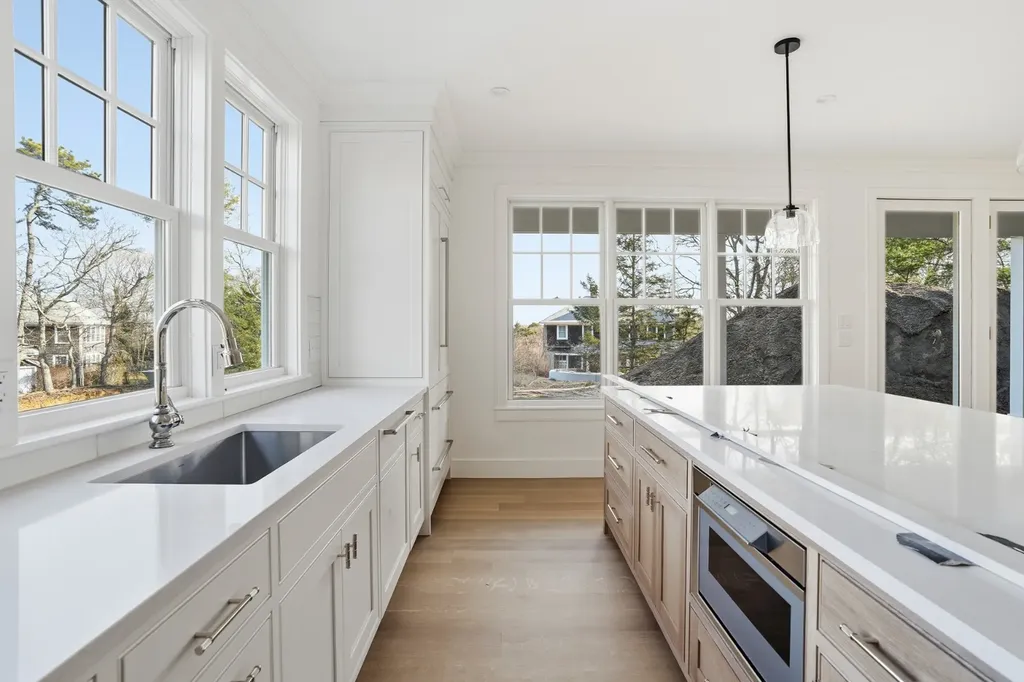35 Mt Aldworth Road Vineyard Haven MA 02568