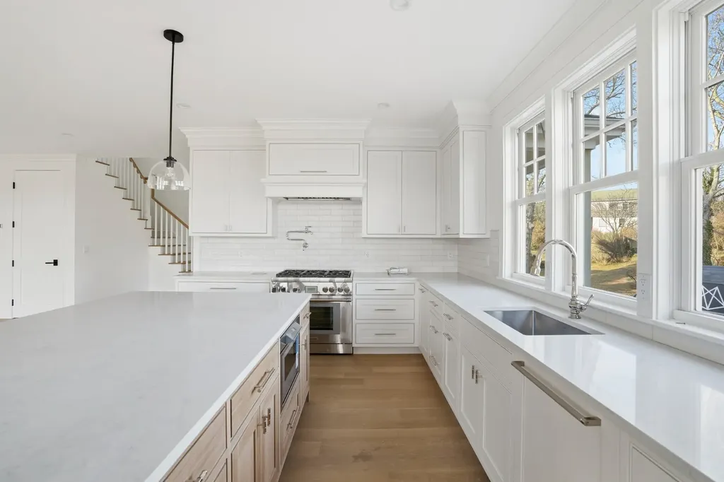 35 Mt Aldworth Road Vineyard Haven MA 02568