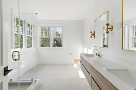 35 Mount Aldworth Road Vineyard Haven MA 02568