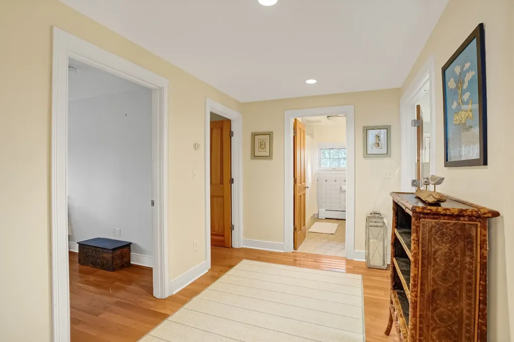 4 Nomans Watch Road Aquinnah MA 02535