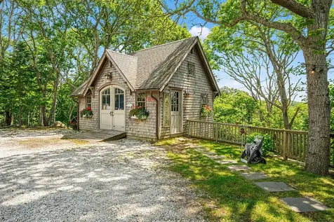 4 Nomans Watch Road Aquinnah MA 02535