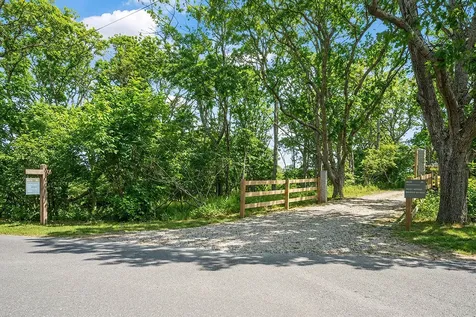 4 Nomans Watch Road Aquinnah MA 02535