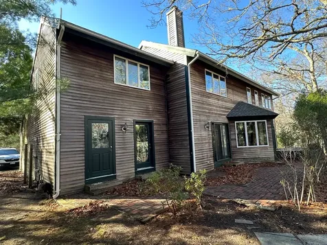 20 Brook Hollow Road West Tisbury MA 02575