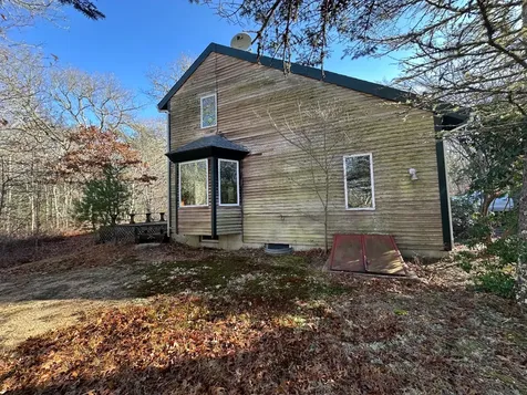 20 Brook Hollow Road West Tisbury MA 02575