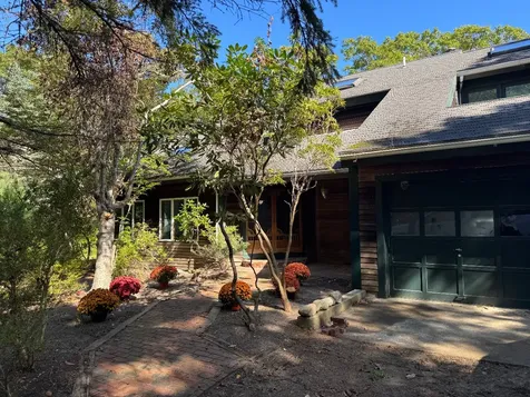 20 Brook Hollow Road West Tisbury MA 02575