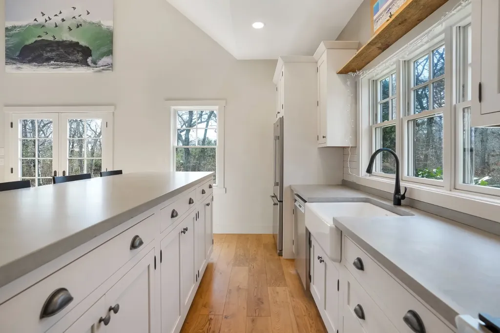 114 Meetinghouse Way Edgartown MA 02539