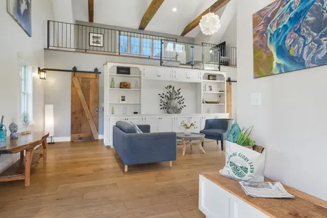 114 Meetinghouse Way Edgartown MA 02539