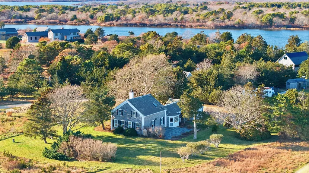 31 Butlers Cove Road Edgartown MA 02539