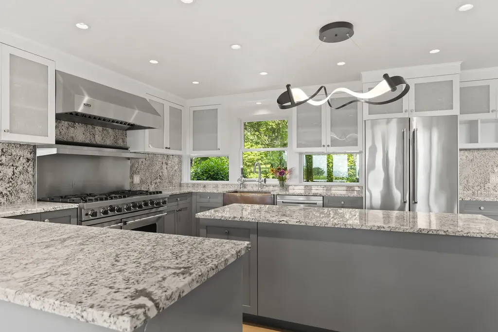 308 South Road Chilmark MA 02535