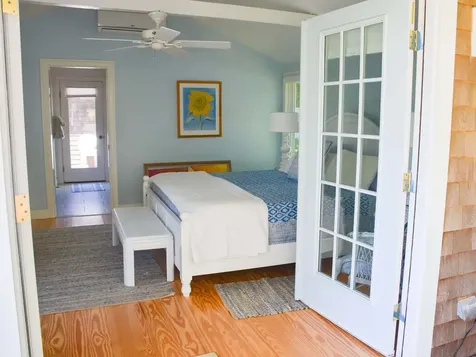 16 Frog Hollow Vineyard Haven MA 02568