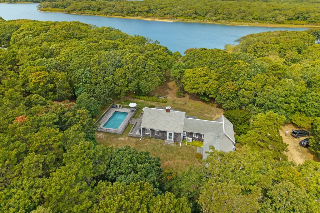 68 Turkeyland Cove Road Edgartown MA 02539