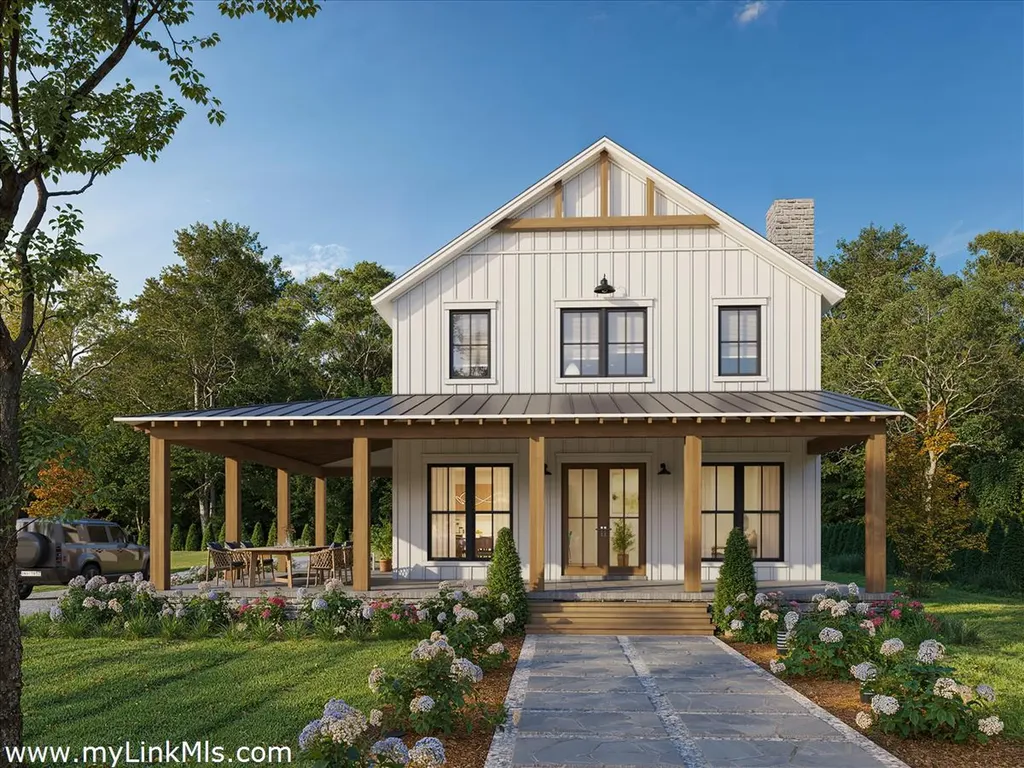 Oak Bluffs MA, 2 Hopes Way