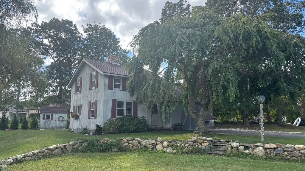 76 Norton Orchard Road Edgartown MA 02539