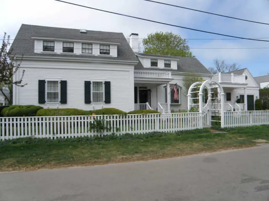 37 Morse Street Edgartown MA 02539