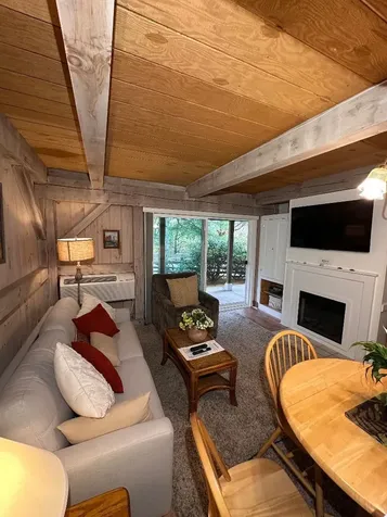 21 Island Inn Road Oak Bluffs MA 02557