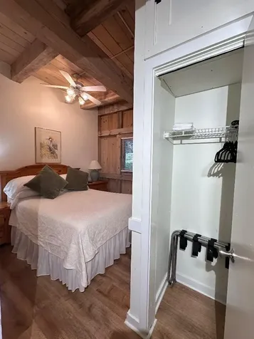 21 Island Inn Road Oak Bluffs MA 02557