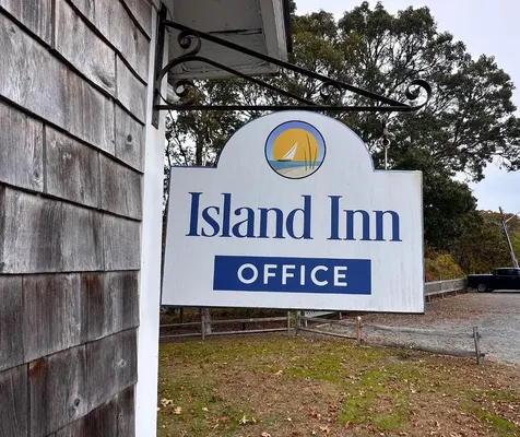 21 Island Inn Road Oak Bluffs MA 02557