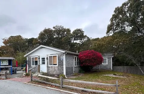 21 Island Inn Road Oak Bluffs MA 02557
