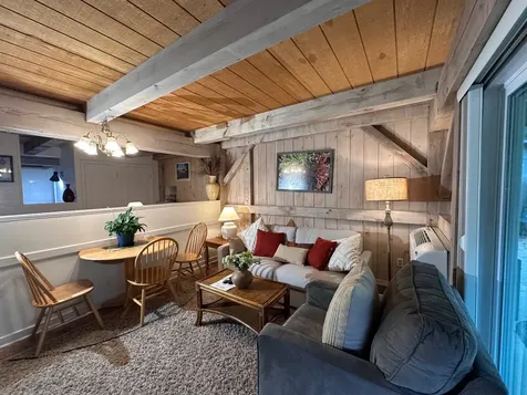 21 Island Inn Road Oak Bluffs MA 02557