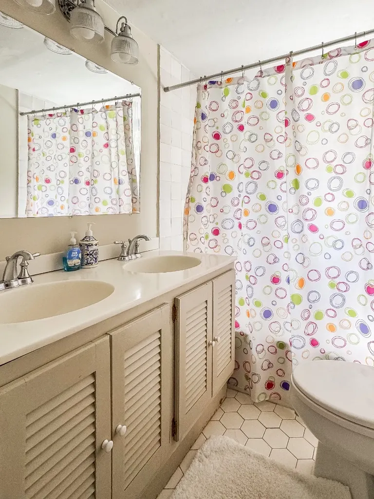 69 School Street Edgartown MA 02539