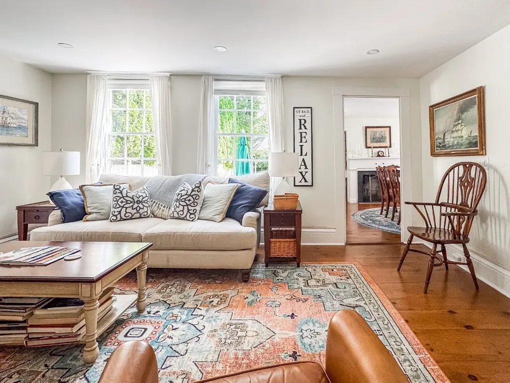 69 School Street Edgartown MA 02539