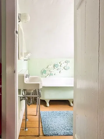 69 School Street Edgartown MA 02539