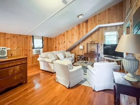 69 School Street Edgartown MA 02539