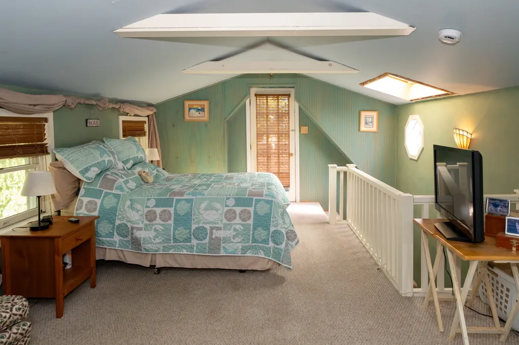 28 Barling Avenue Oak Bluffs MA 02557