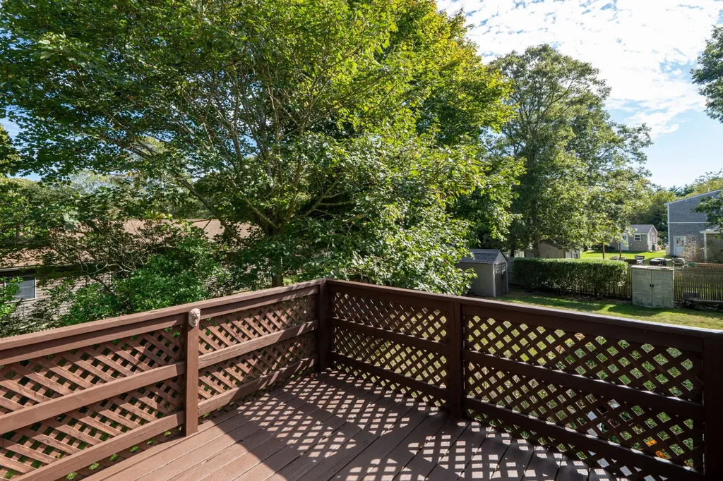 28 Barling Avenue Oak Bluffs MA 02557