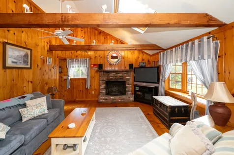 28 Barling Avenue Oak Bluffs MA 02557