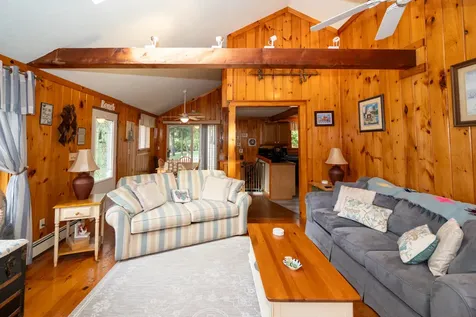 28 Barling Avenue Oak Bluffs MA 02557