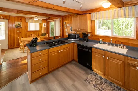 28 Barling Avenue Oak Bluffs MA 02557
