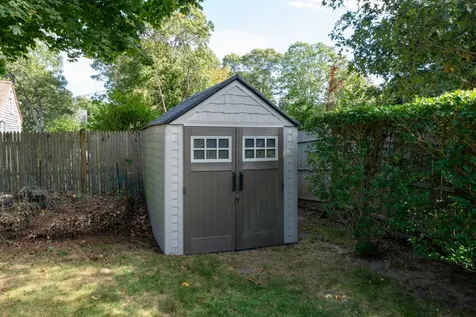 28 Barling Avenue Oak Bluffs MA 02557