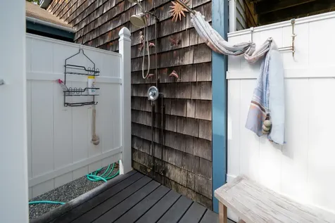 28 Barling Avenue Oak Bluffs MA 02557