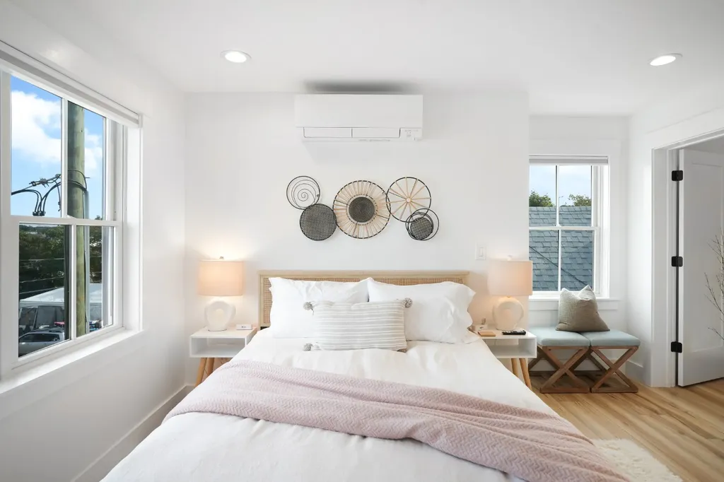 33 Lagoon Pond Road Vineyard Haven MA 02568