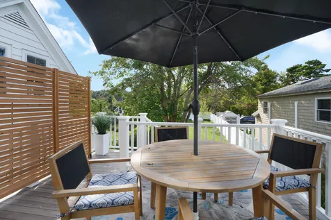 33 Lagoon Pond Road Vineyard Haven MA 02568