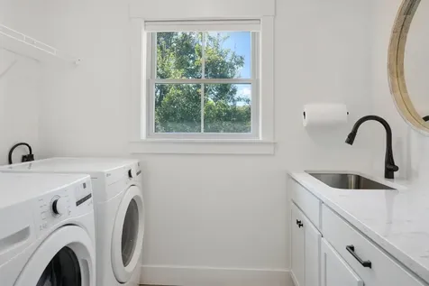 33 Lagoon Pond Road Vineyard Haven MA 02568