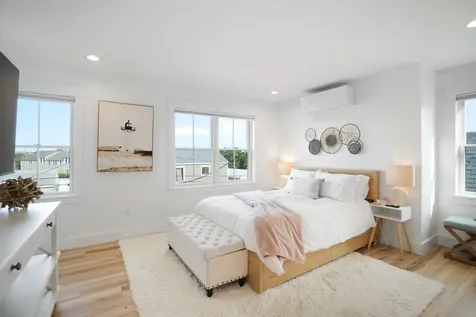 33 Lagoon Pond Road Vineyard Haven MA 02568