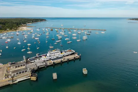 33 Lagoon Pond Road Vineyard Haven MA 02568