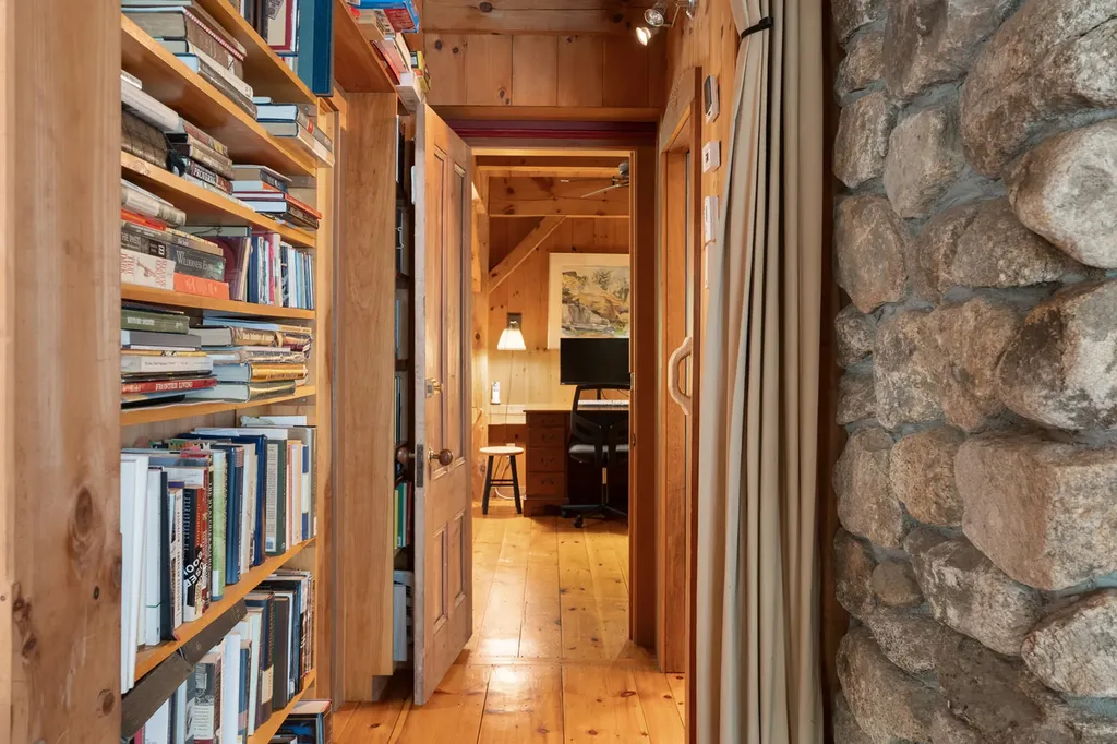 6 Tabor Hills Chilmark MA 02535