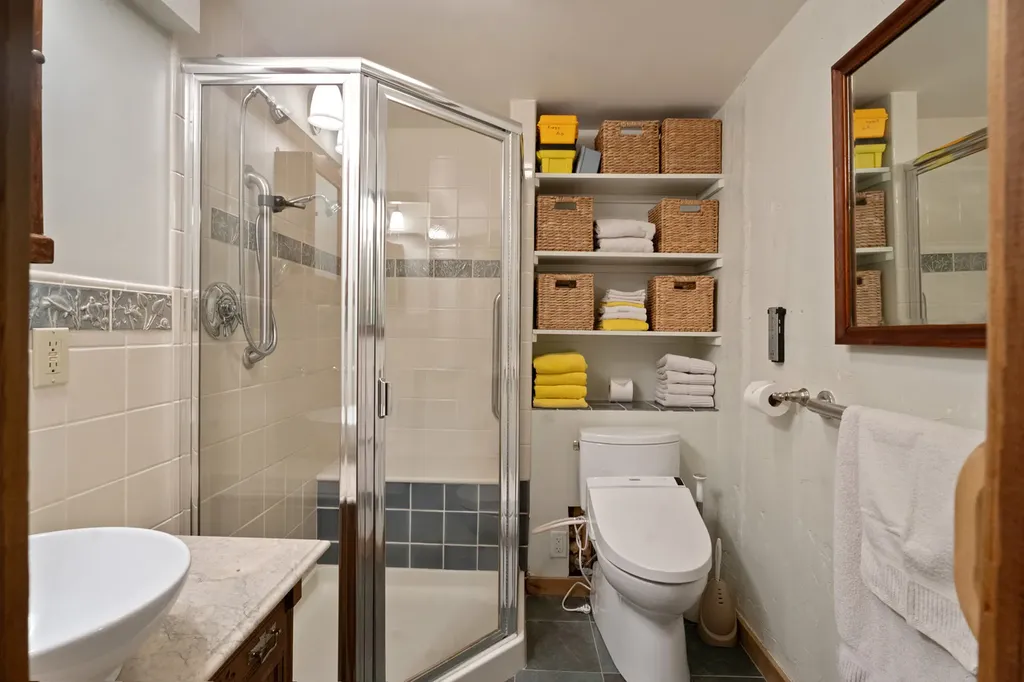 6 Tabor Hills Chilmark MA 02535