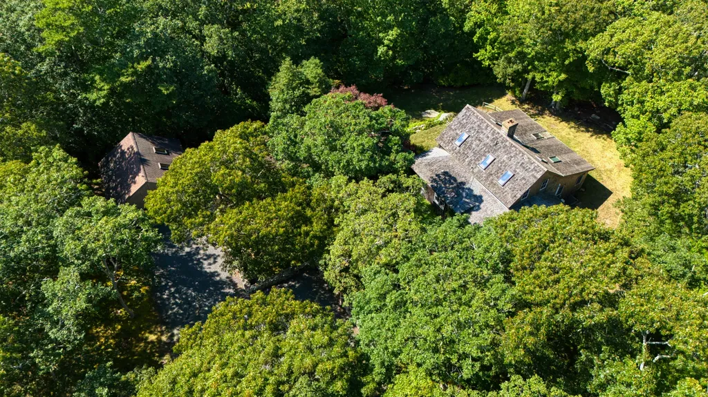 6 Tabor Hills Chilmark MA 02535