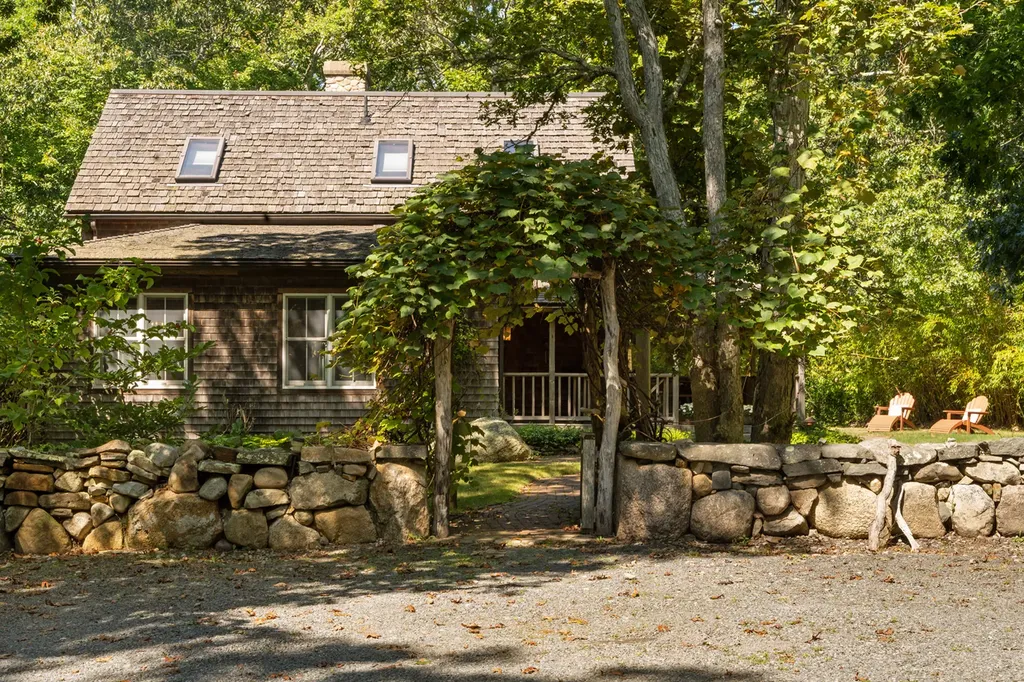 6 Tabor Hills Chilmark MA 02535