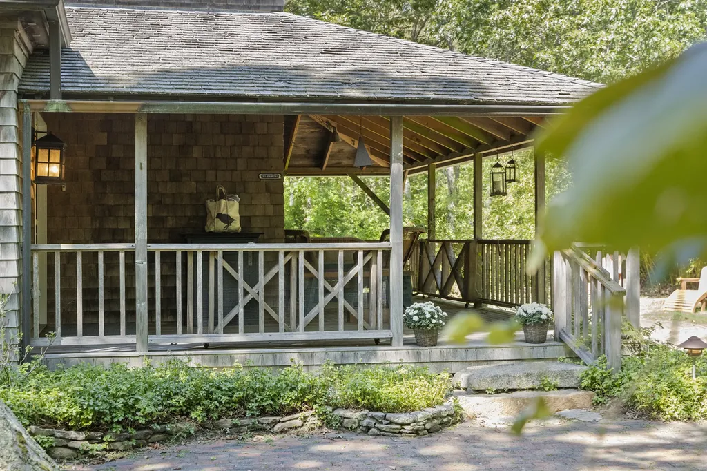 6 Tabor Hills Chilmark MA 02535