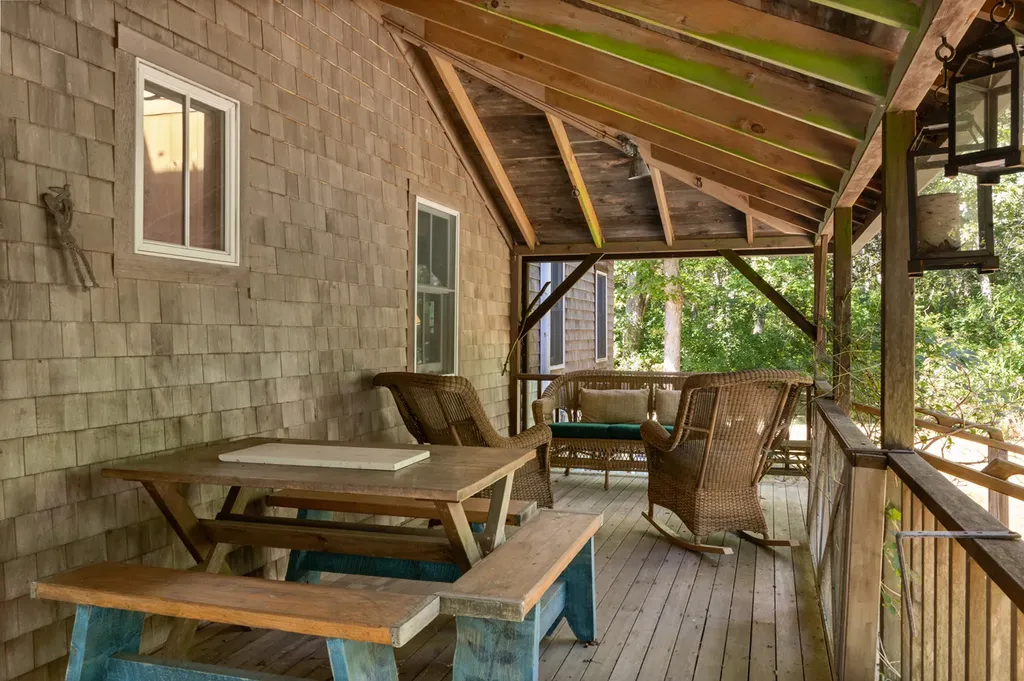 6 Tabor Hills Chilmark MA 02535