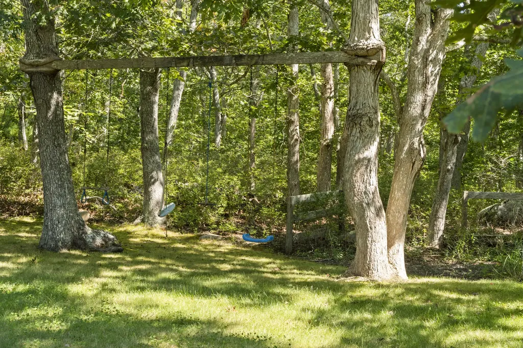 6 Tabor Hills Chilmark MA 02535