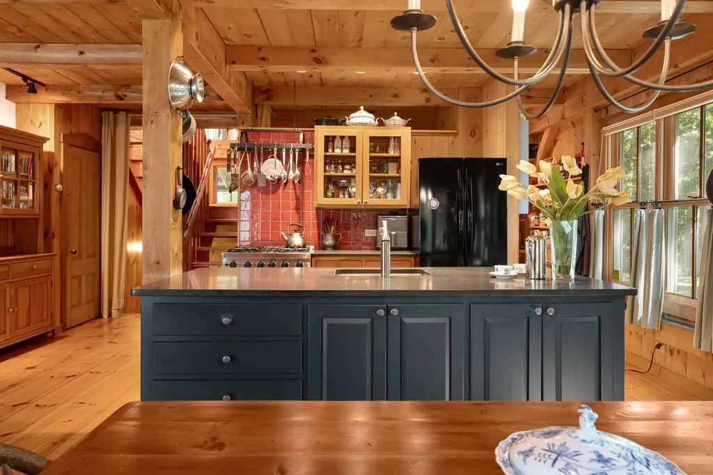 6 Tabor Hills Chilmark MA 02535