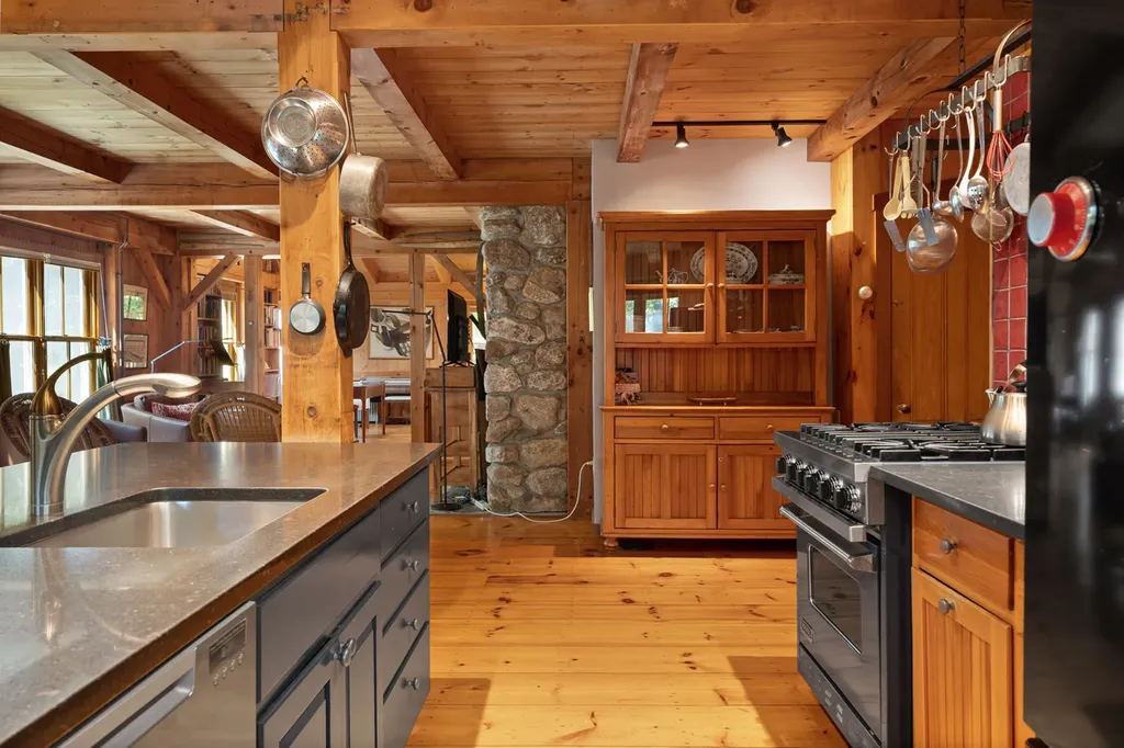 6 Tabor Hills Chilmark MA 02535