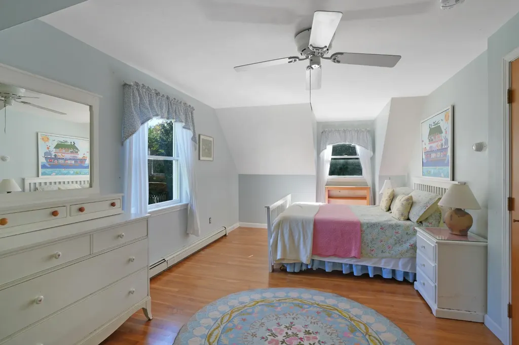 22 Old Lighthouse Road Vineyard Haven MA 02568