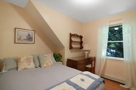 22 Old Lighthouse Road Vineyard Haven MA 02568